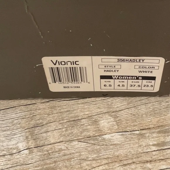 VIONIC Hadley Wingtip Oxford EUC - Picture 7 of 8